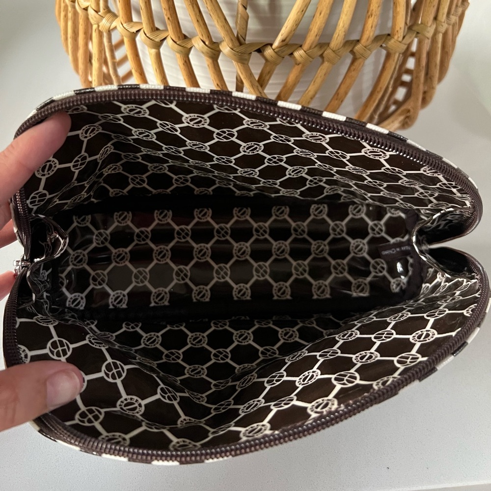 Henri Bendel Cosmetic Pouch Bag - Picture 7 of 12